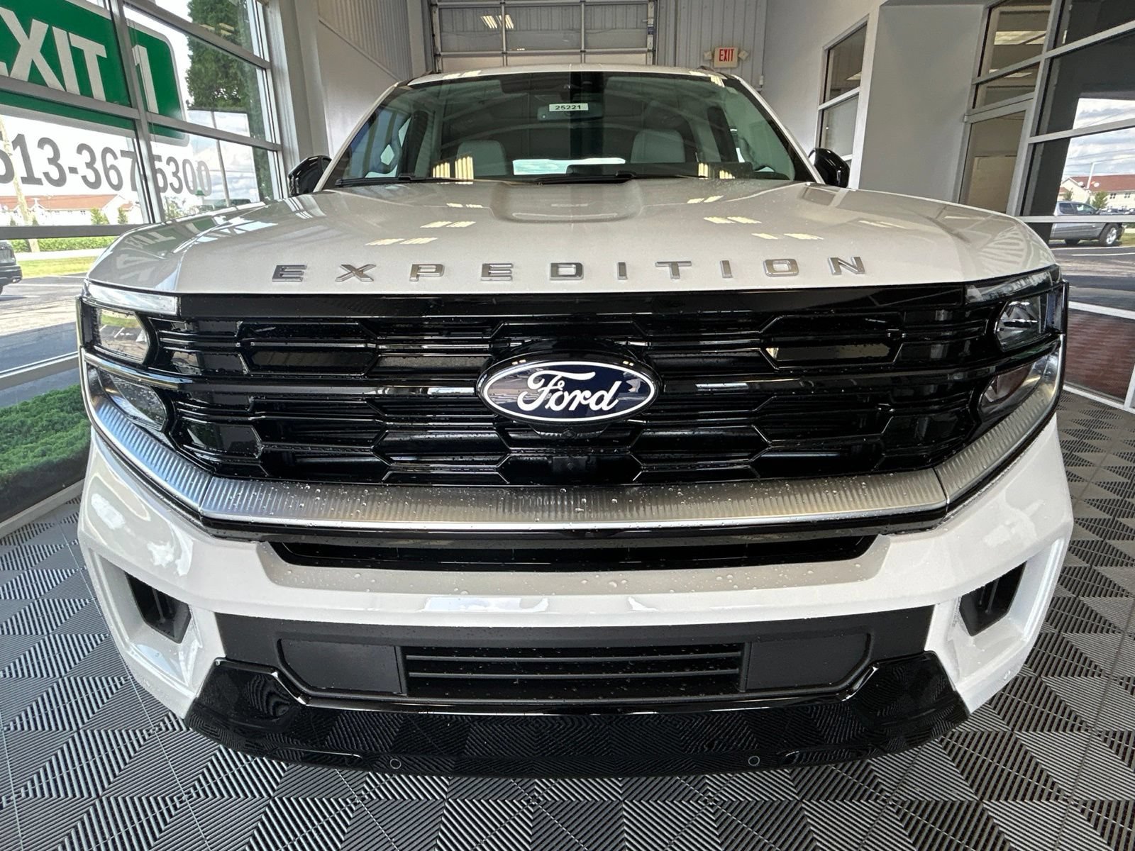 New 2027 Ford Expedition Max Platinum w/ Driver's Package AWD/4WD image 2