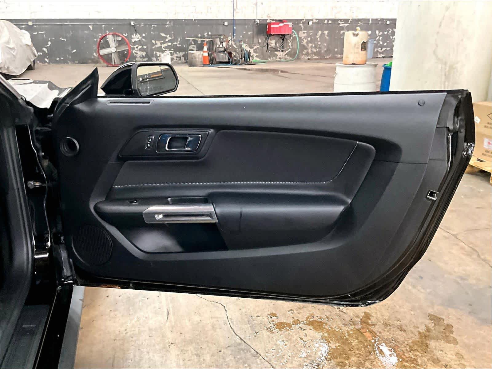 Used 2017 Ford Mustang GT w/ GT Performance Package RWD image 25