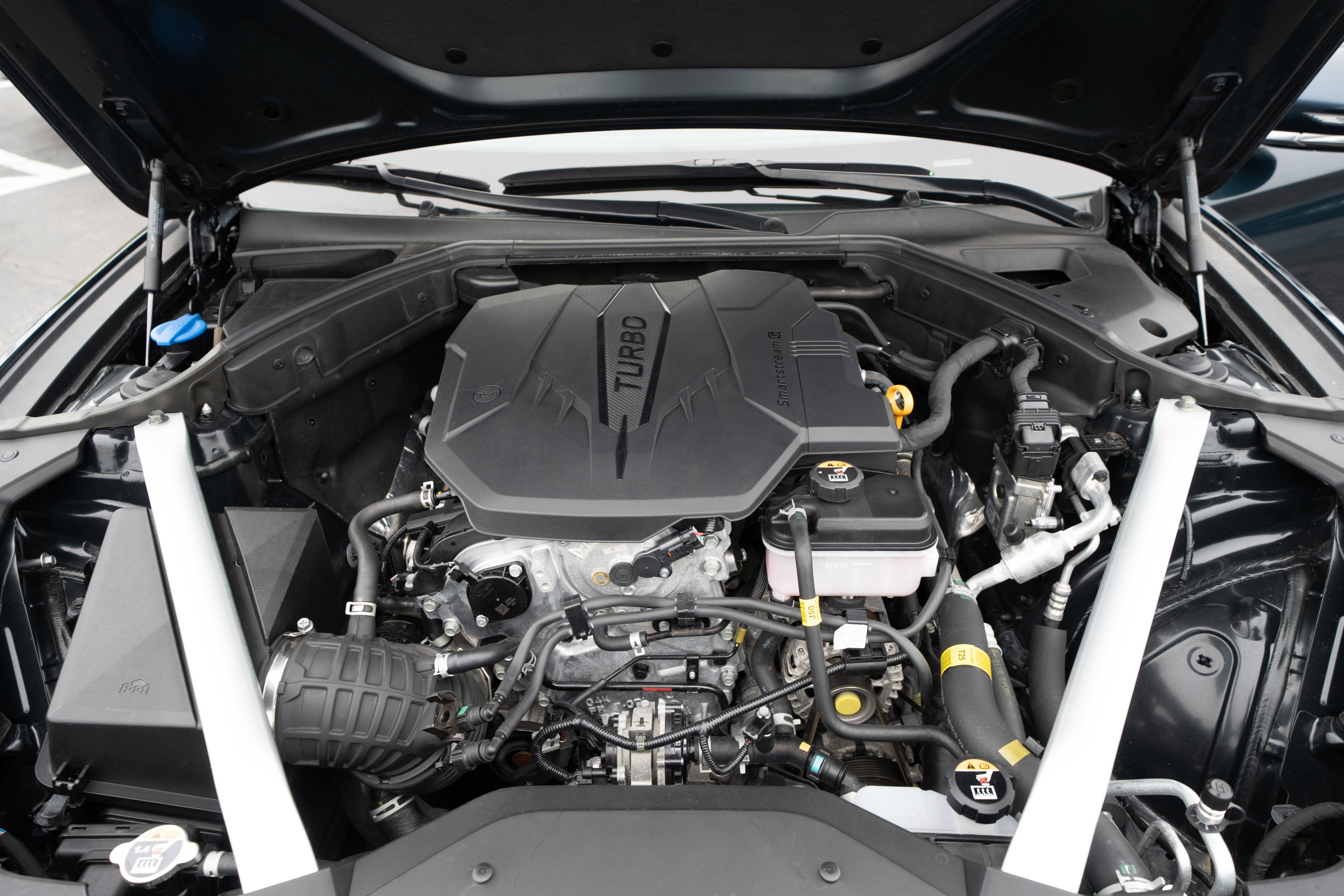 Used 2025 Genesis G70 2.5T RWD image 30