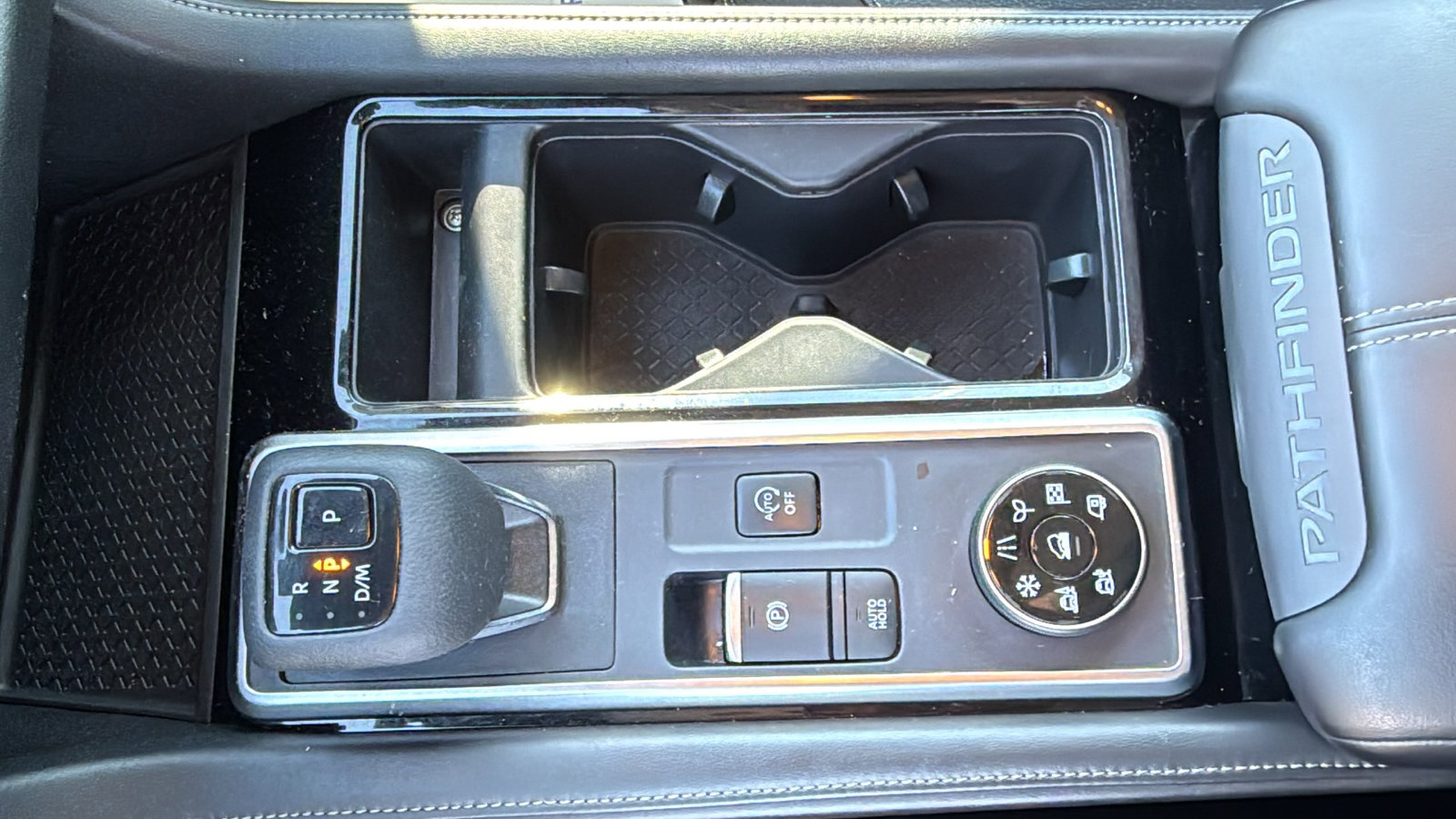 Certified 2022 Nissan Pathfinder SL image 18