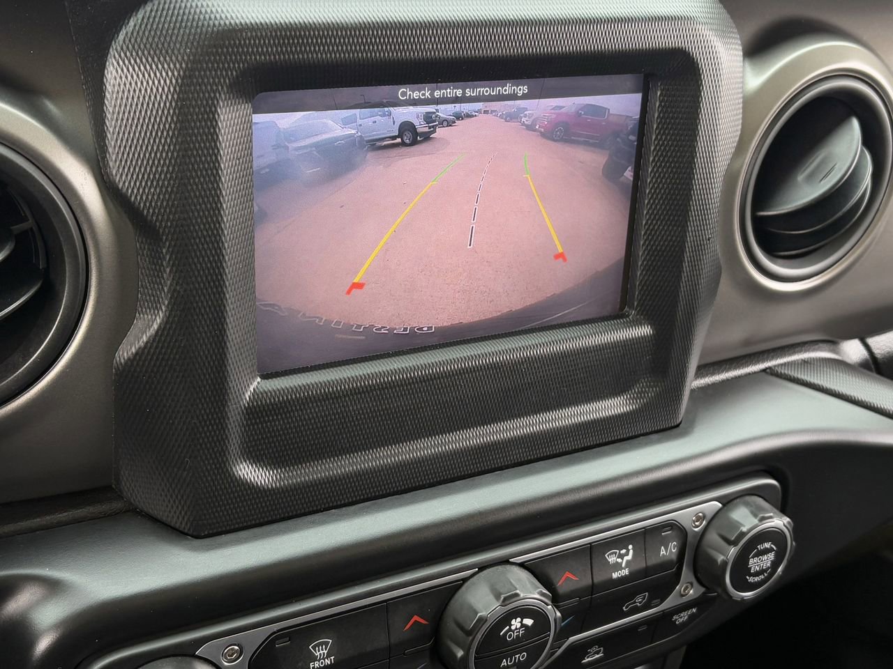 Used 2022 Jeep Wrangler Willys image 23