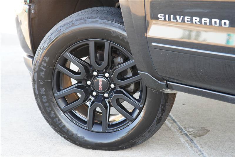Used 2018 Chevrolet Silverado 1500 LT w/ All Star Edition AWD/4WD image 20