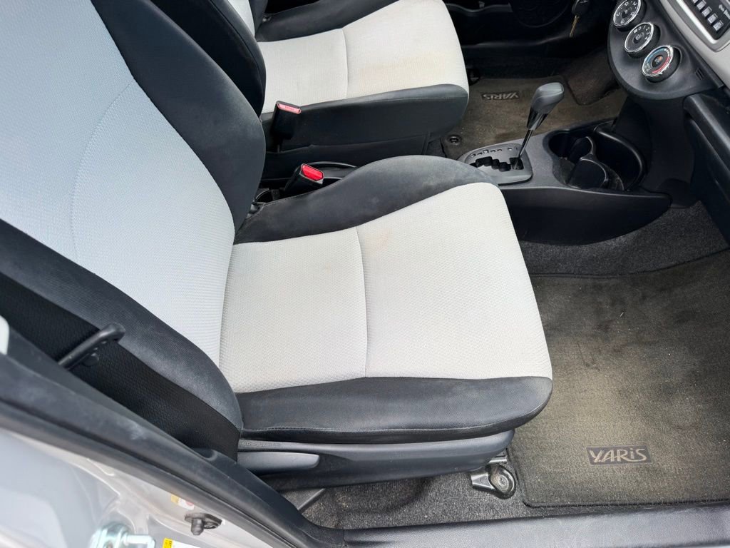 Used 2013 Toyota Yaris LE FWD image 17