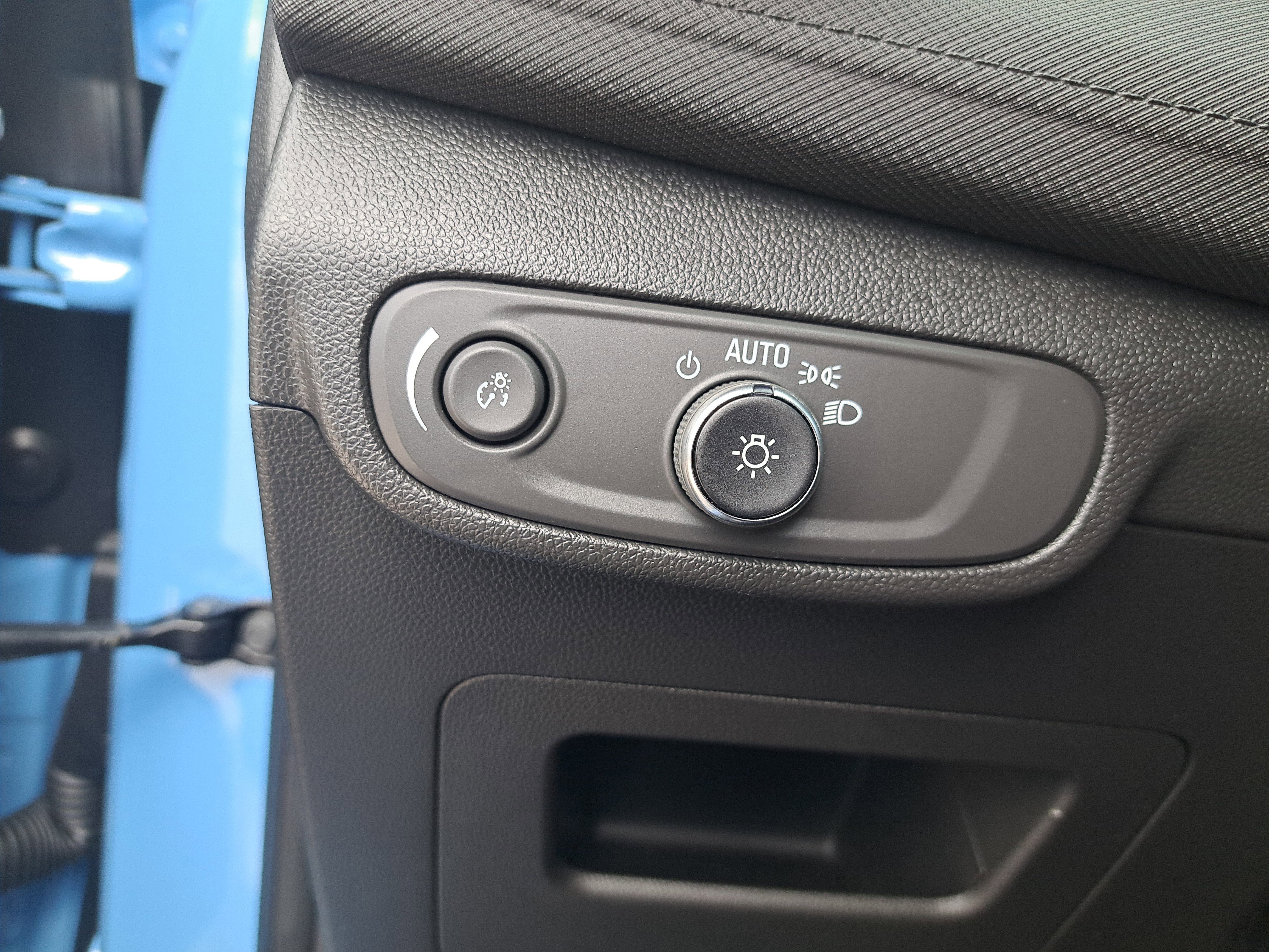 Used 2024 Chevrolet TrailBlazer LT w/ Driver Confidence Package image 28