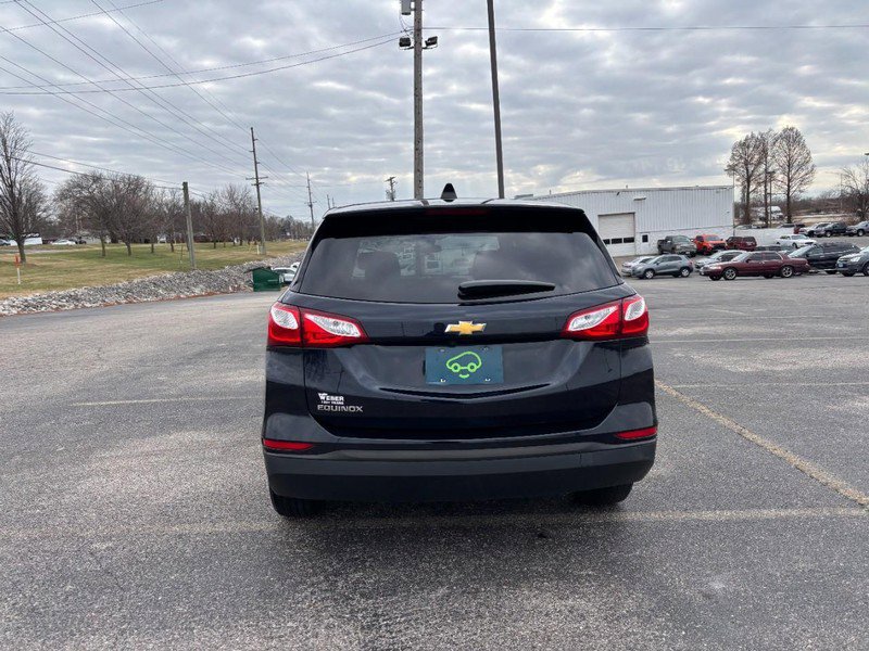 Used 2020 Chevrolet Equinox LS w/ LS Convenience Package image 4