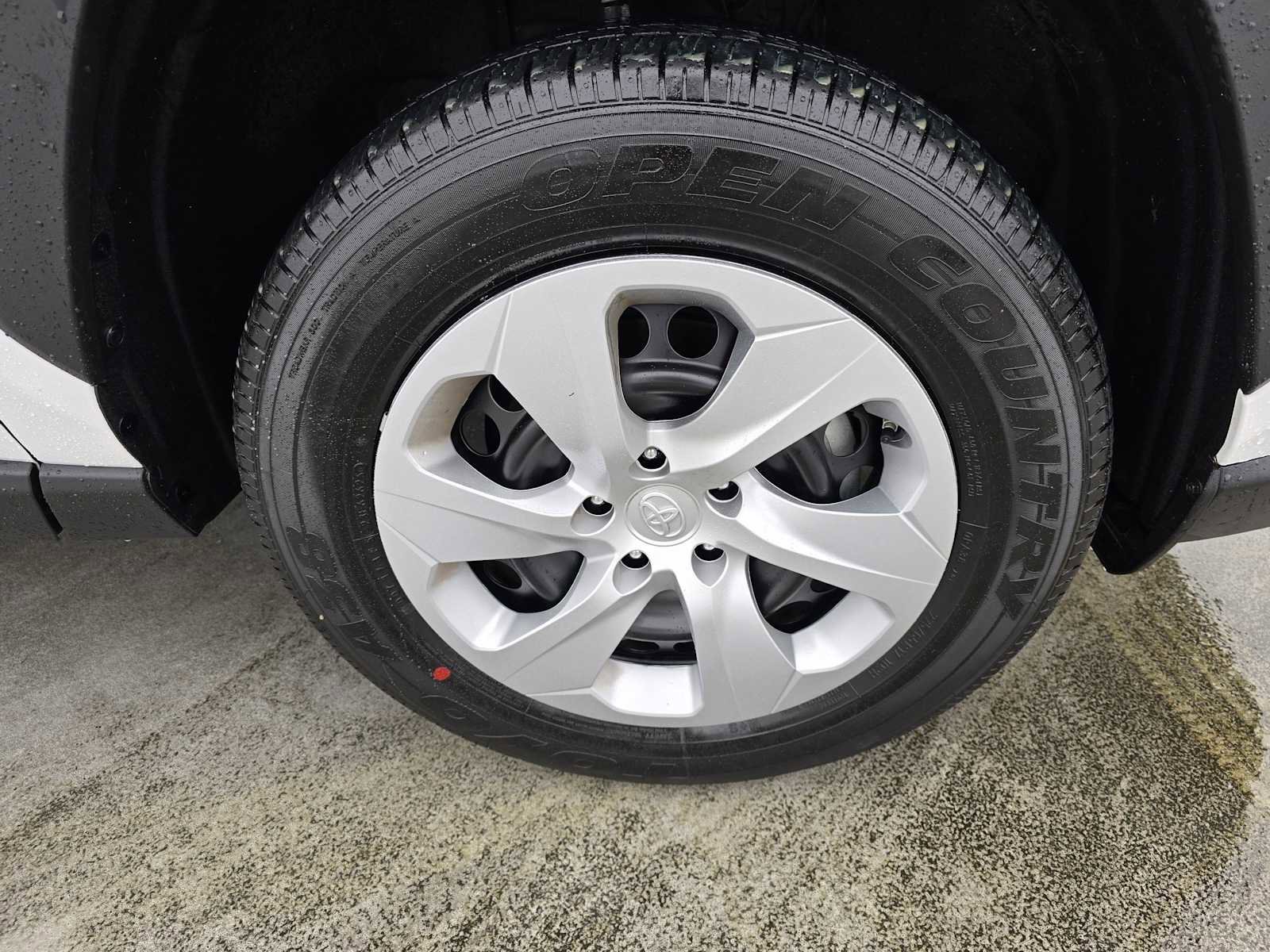 Certified 2025 Toyota RAV4 LE image 9