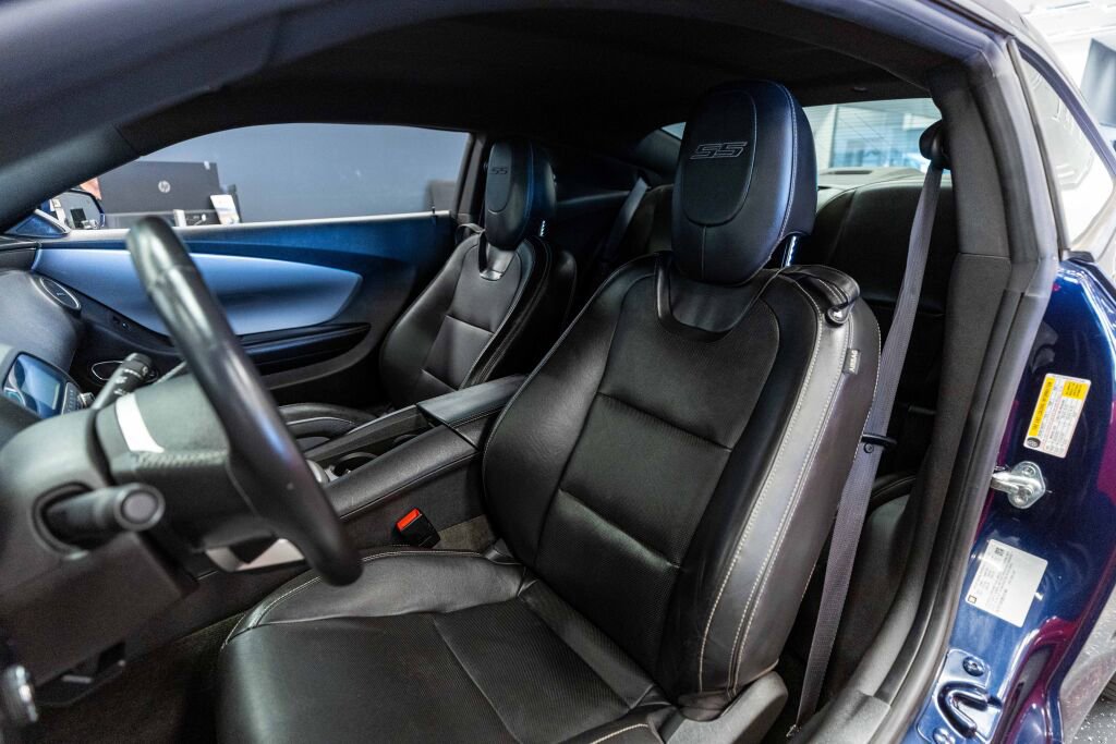 Used 2011 Chevrolet Camaro SS w/ RS Package image 10