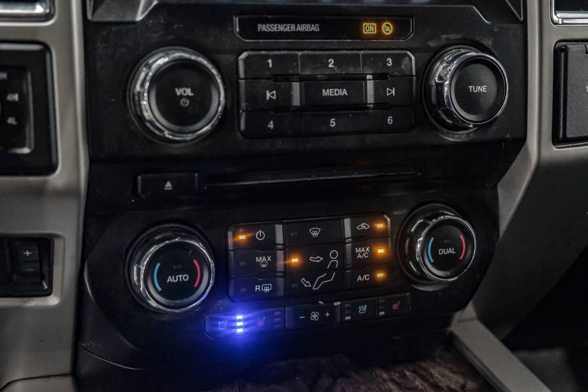 Used 2017 Ford F350 Lariat w/ Lariat Ultimate Package image 26