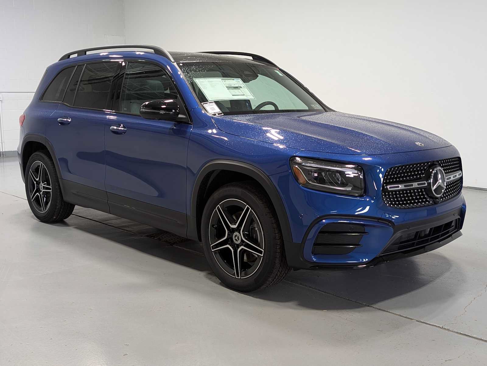New 2026 Mercedes-Benz GLB 250 4MATIC image 6