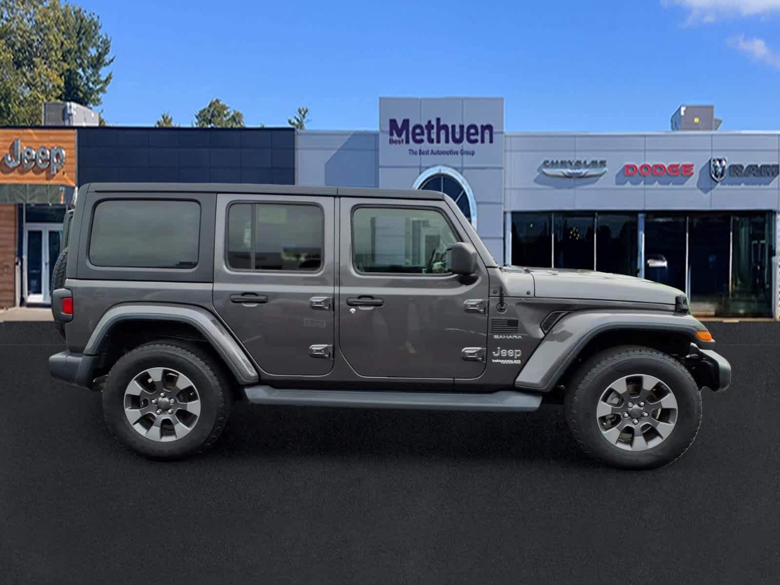 Used 2020 Jeep Wrangler Unlimited Sahara AWD/4WD image 2