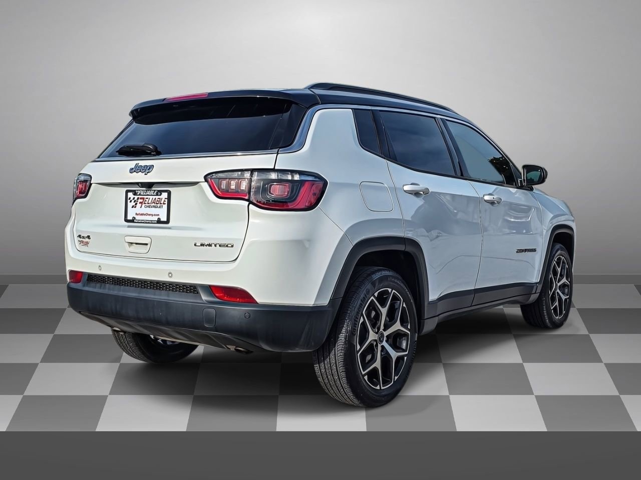 Used 2025 Jeep Compass Limited AWD/4WD image 6
