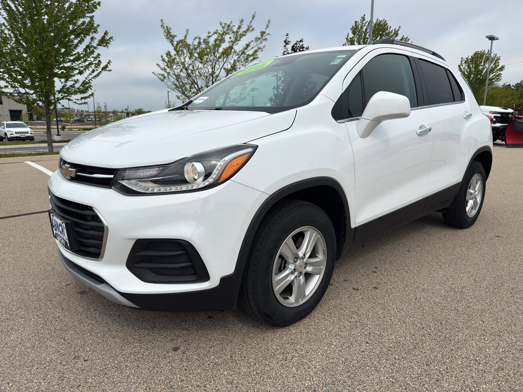 Used 2020 Chevrolet Trax LT w/ LT Convenience Package AWD/4WD image 1