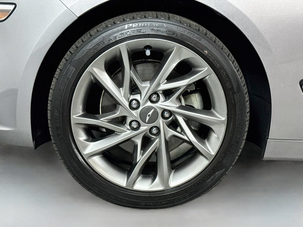 Used 2022 Genesis G70 2.0T AWD/4WD image 11