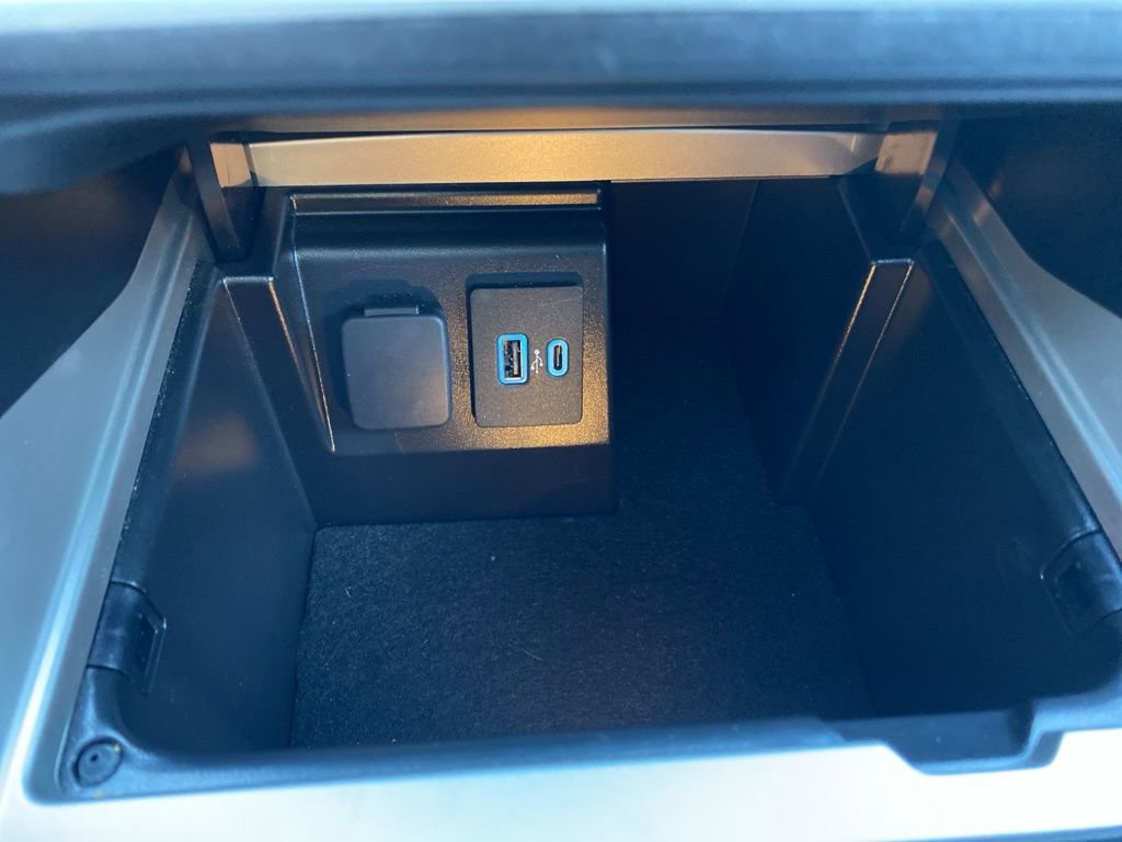 Used 2022 Ford Explorer XLT w/ Equipment Group 202A image 36