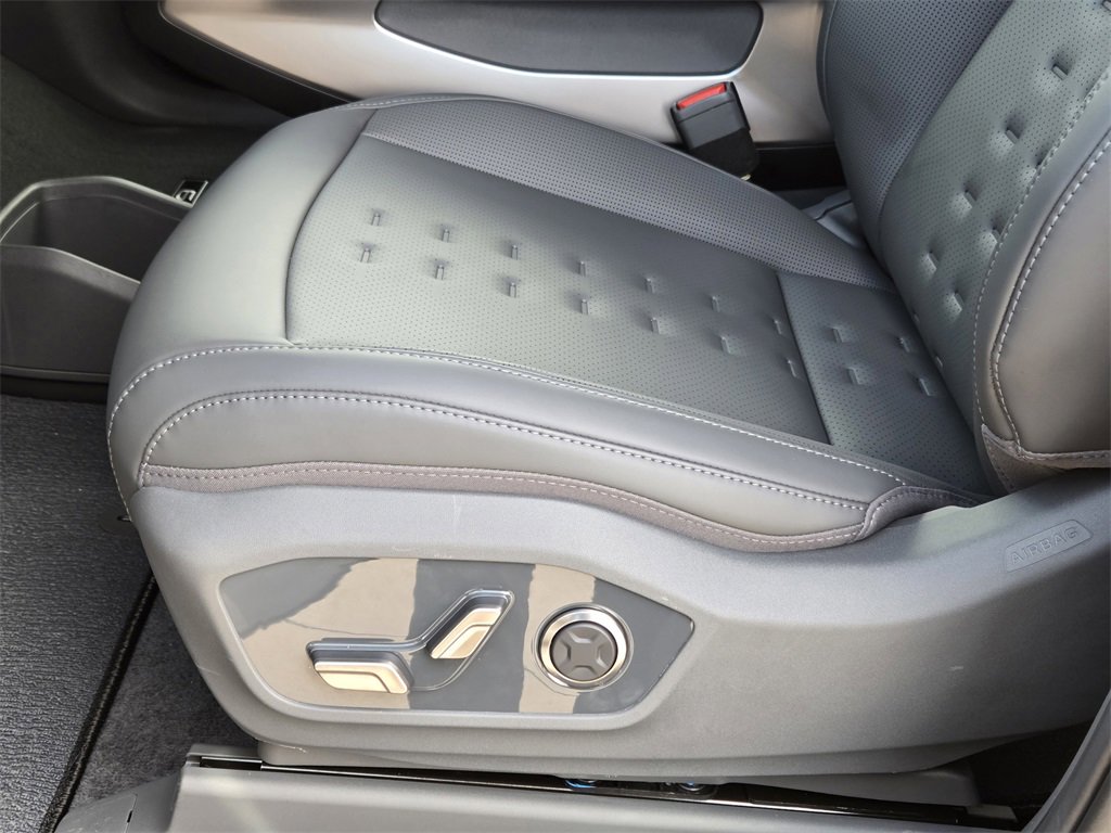 New 2026 Kia EV9 Wind image 17