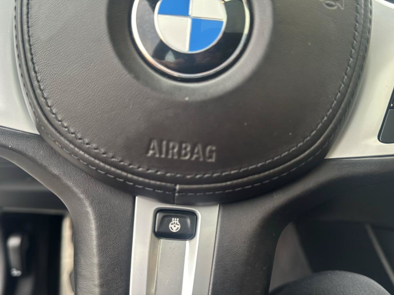 Used 2019 BMW 330i xDrive Sedan w/ M Sport Package AWD/4WD image 24
