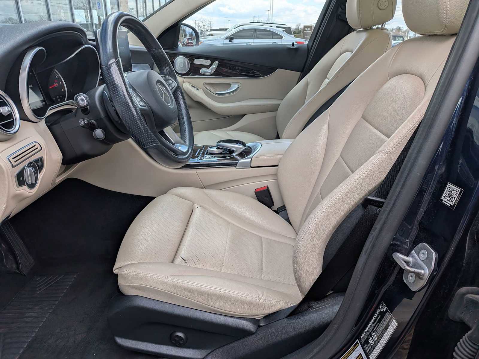 Used 2017 Mercedes-Benz C 300 4MATIC Sedan image 15