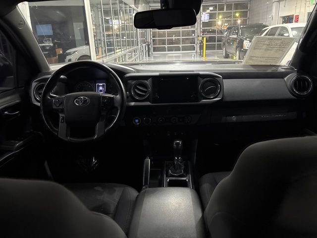 Used 2019 Toyota Tacoma TRD Off-Road w/ Technology Package image 31