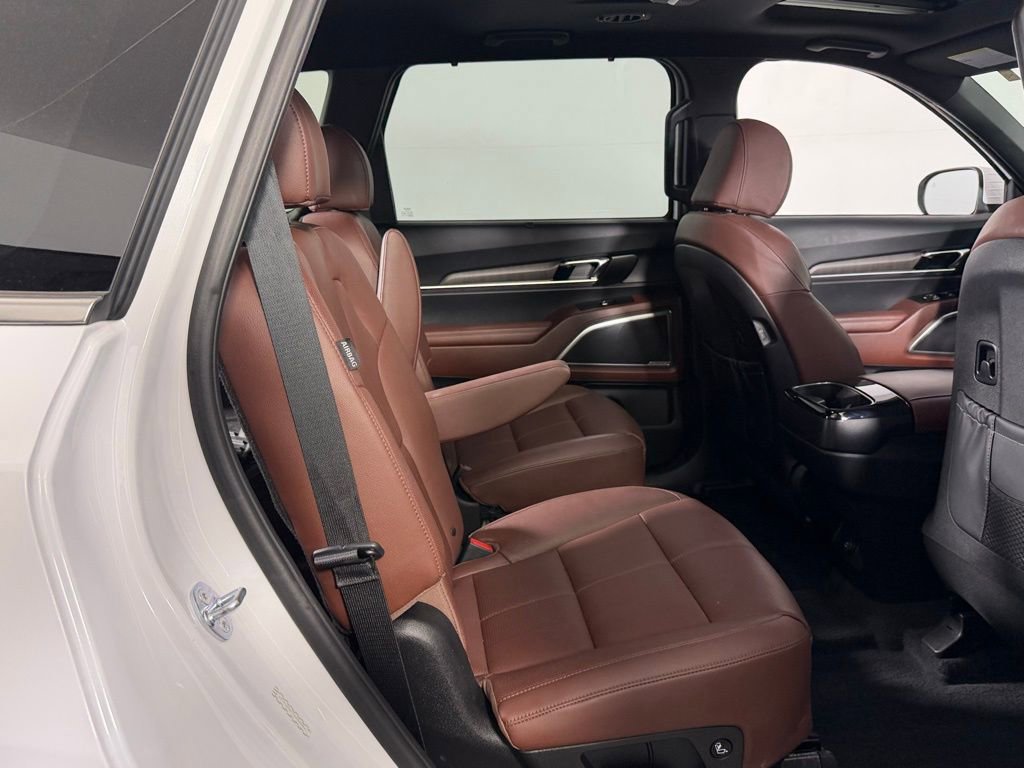 Used 2024 Kia Telluride EX w/ EX Captain's Chair Package FWD image 28