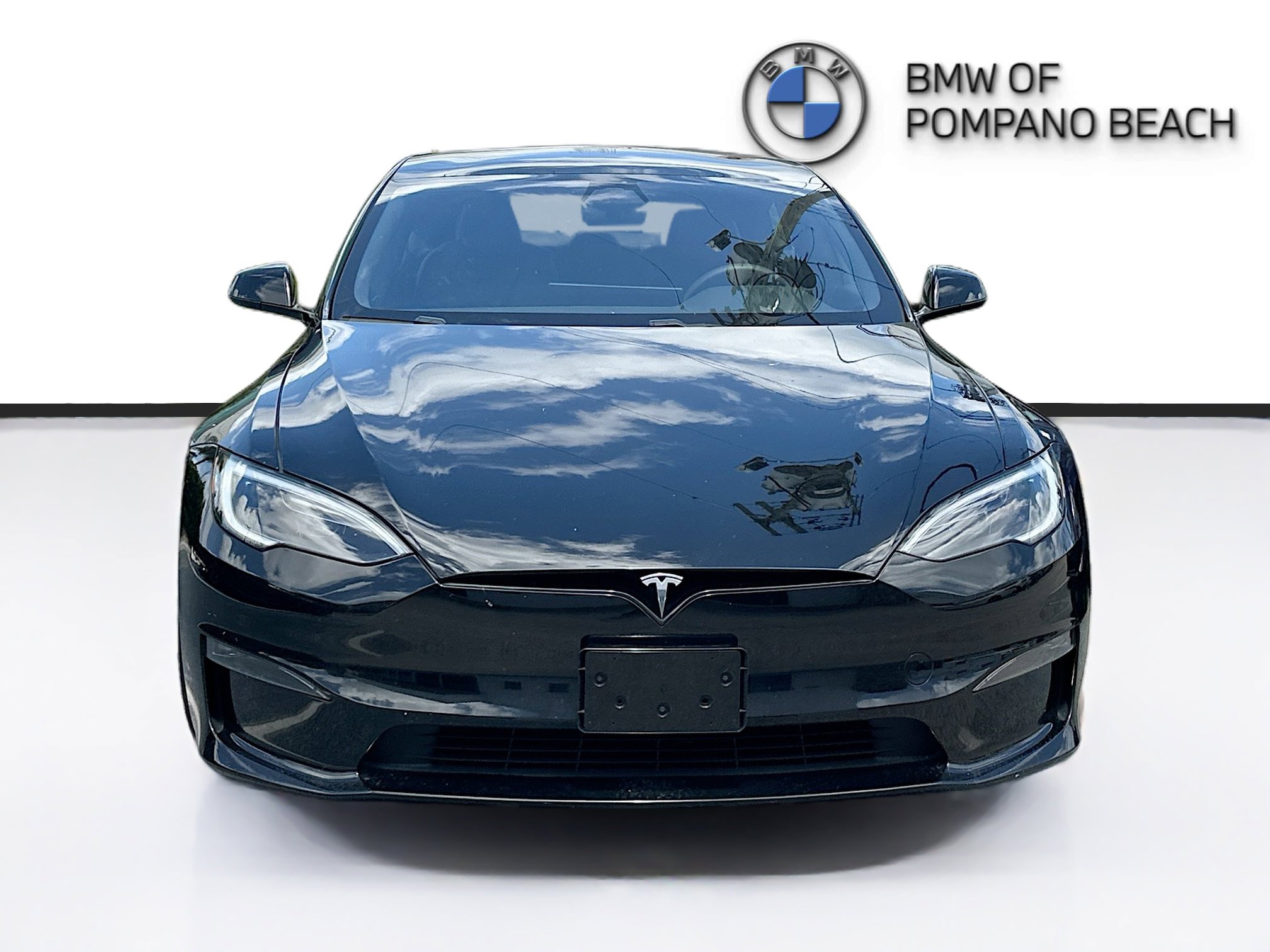 Used 2023 Tesla Model S Standard Range image 2