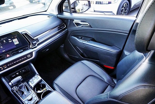 Used 2024 Kia Sportage EX image 21