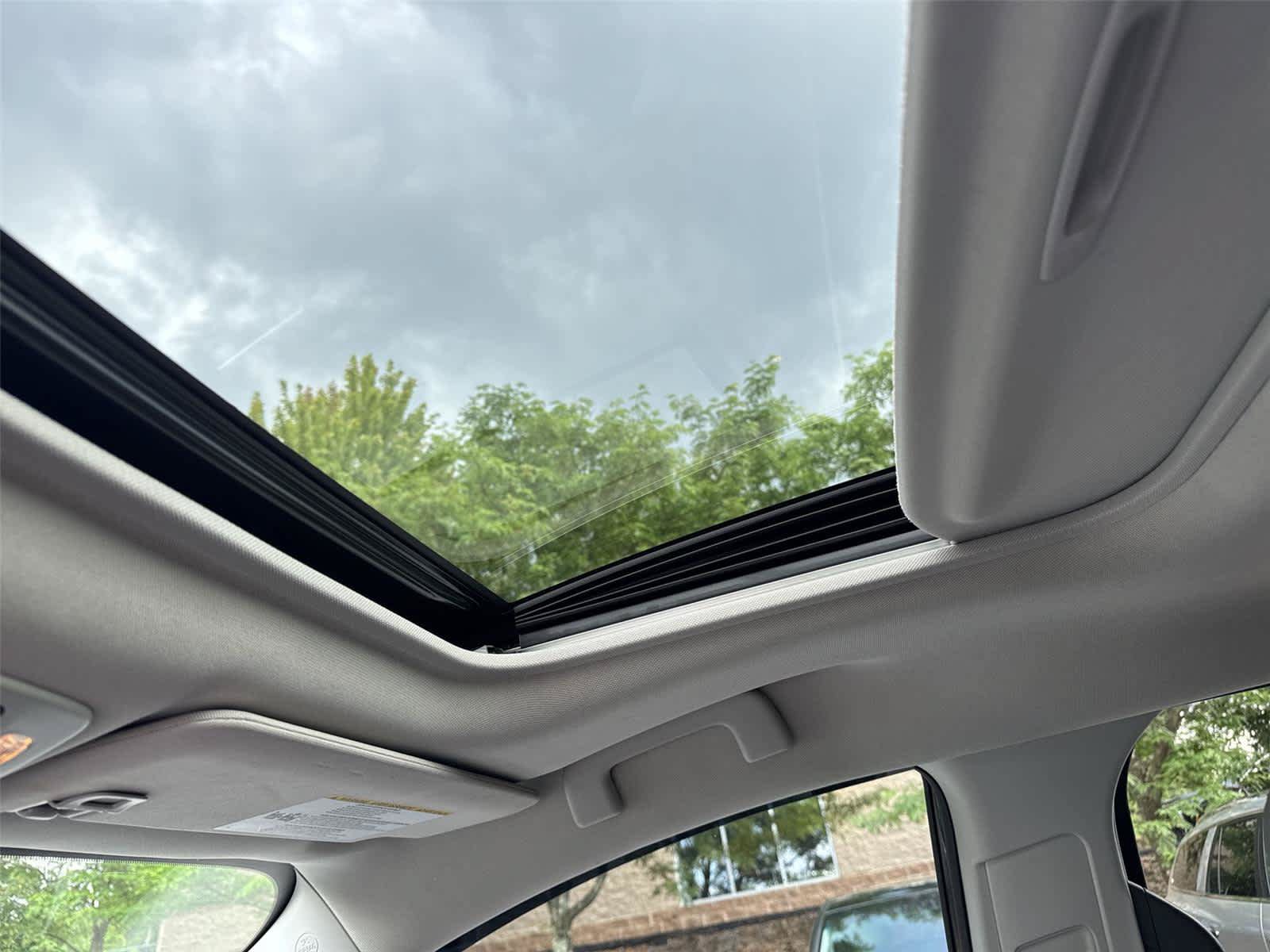 Used 2022 Toyota Sienna XLE FWD image 14