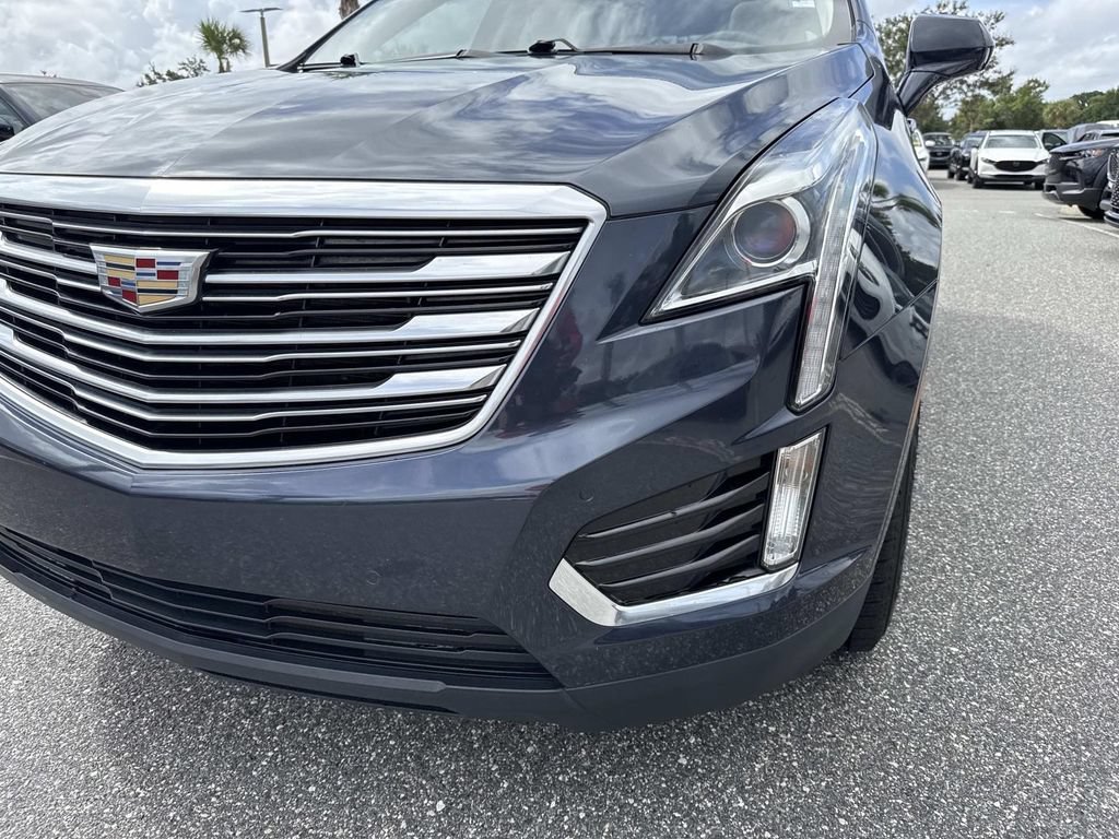 Used 2018 Cadillac XT5 Luxury w/ Driver Awareness Package FWD image 9