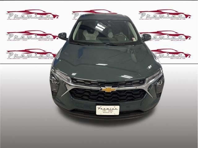 New 2026 Chevrolet Trax LS w/ LS Convenience Package FWD image 9