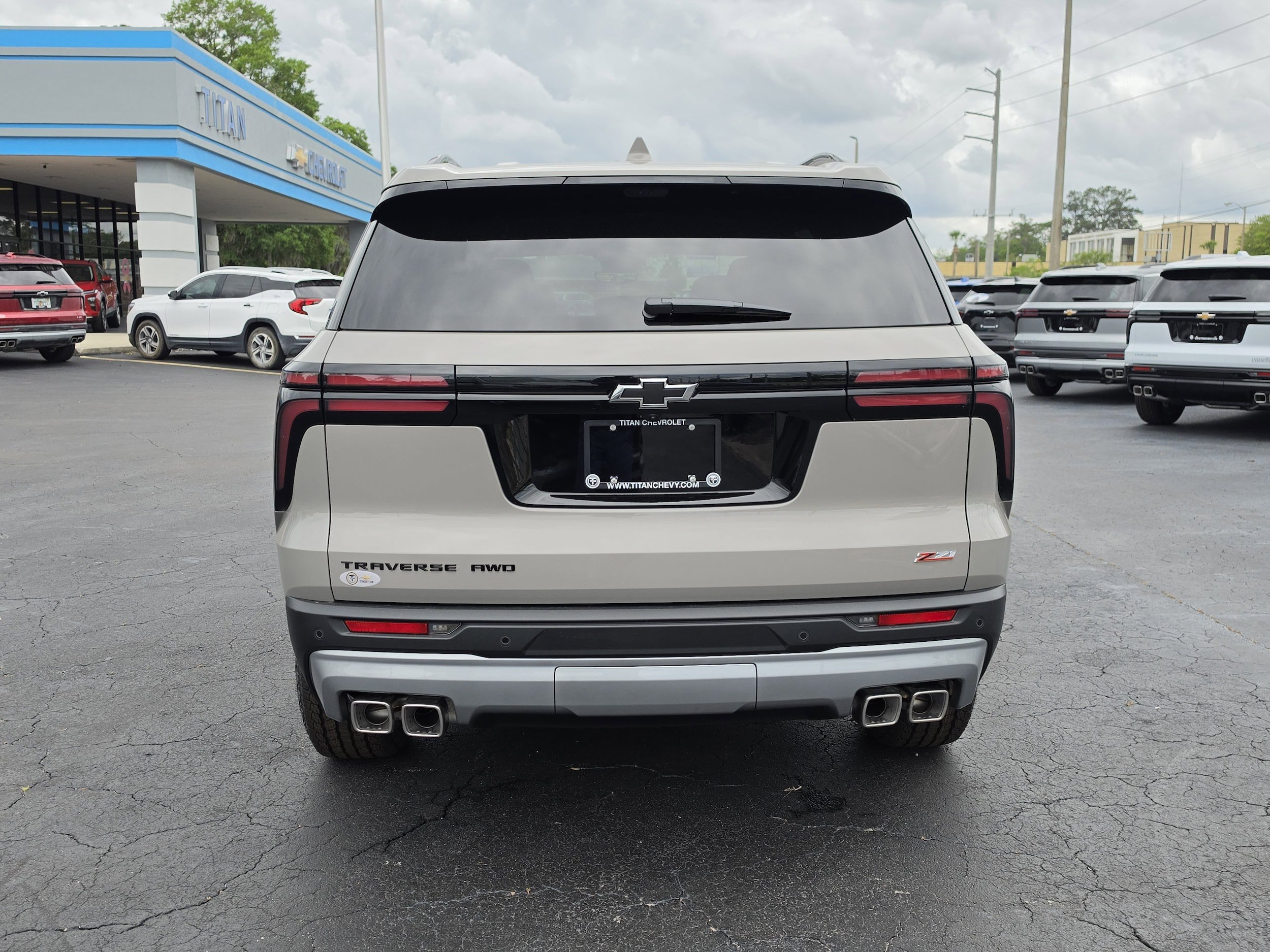 New 2026 Chevrolet Traverse Z71 w/ Enhanced Driving Package AWD/4WD image 5