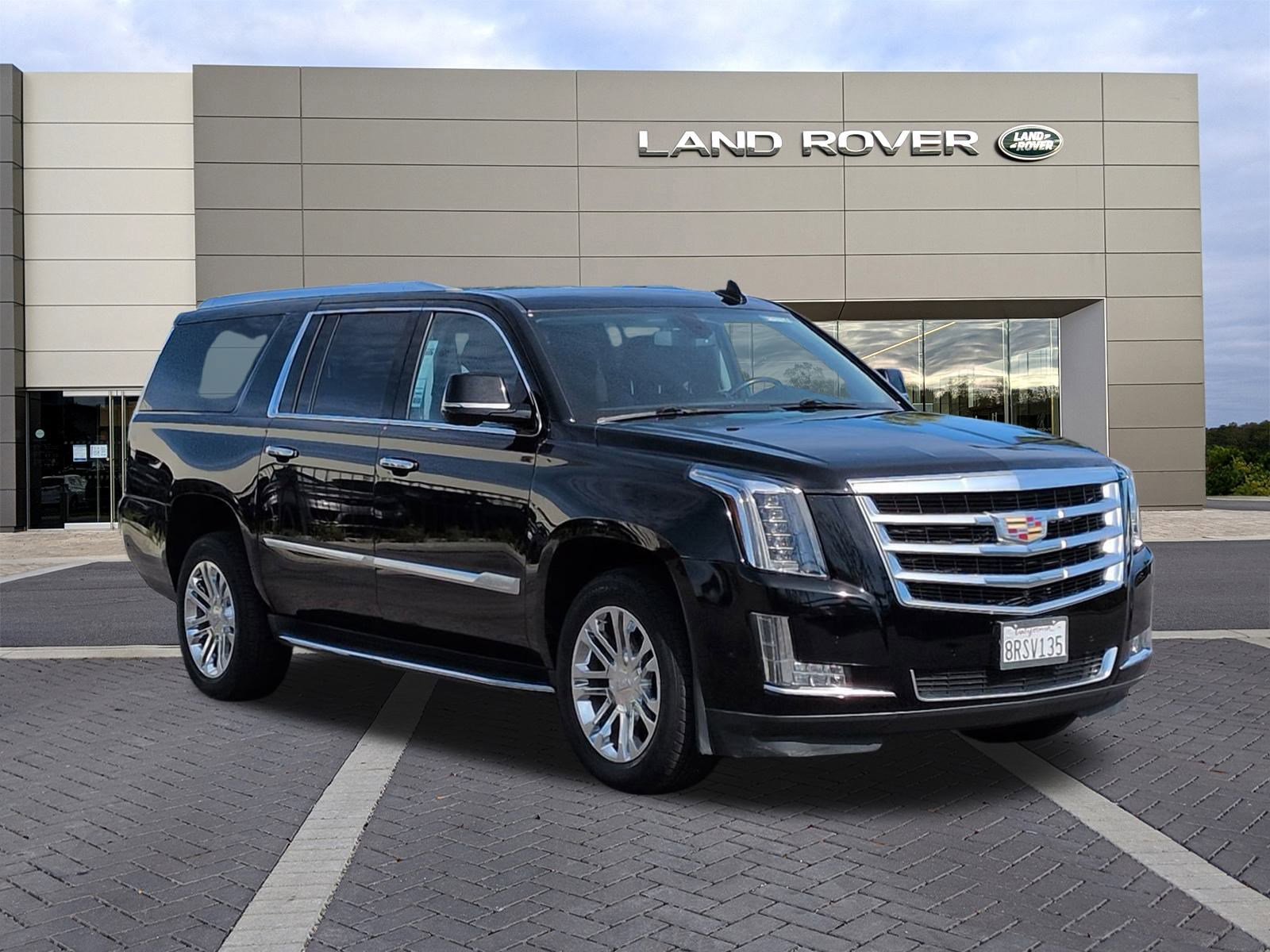 Used 2020 Cadillac Escalade ESV 2WD image 3