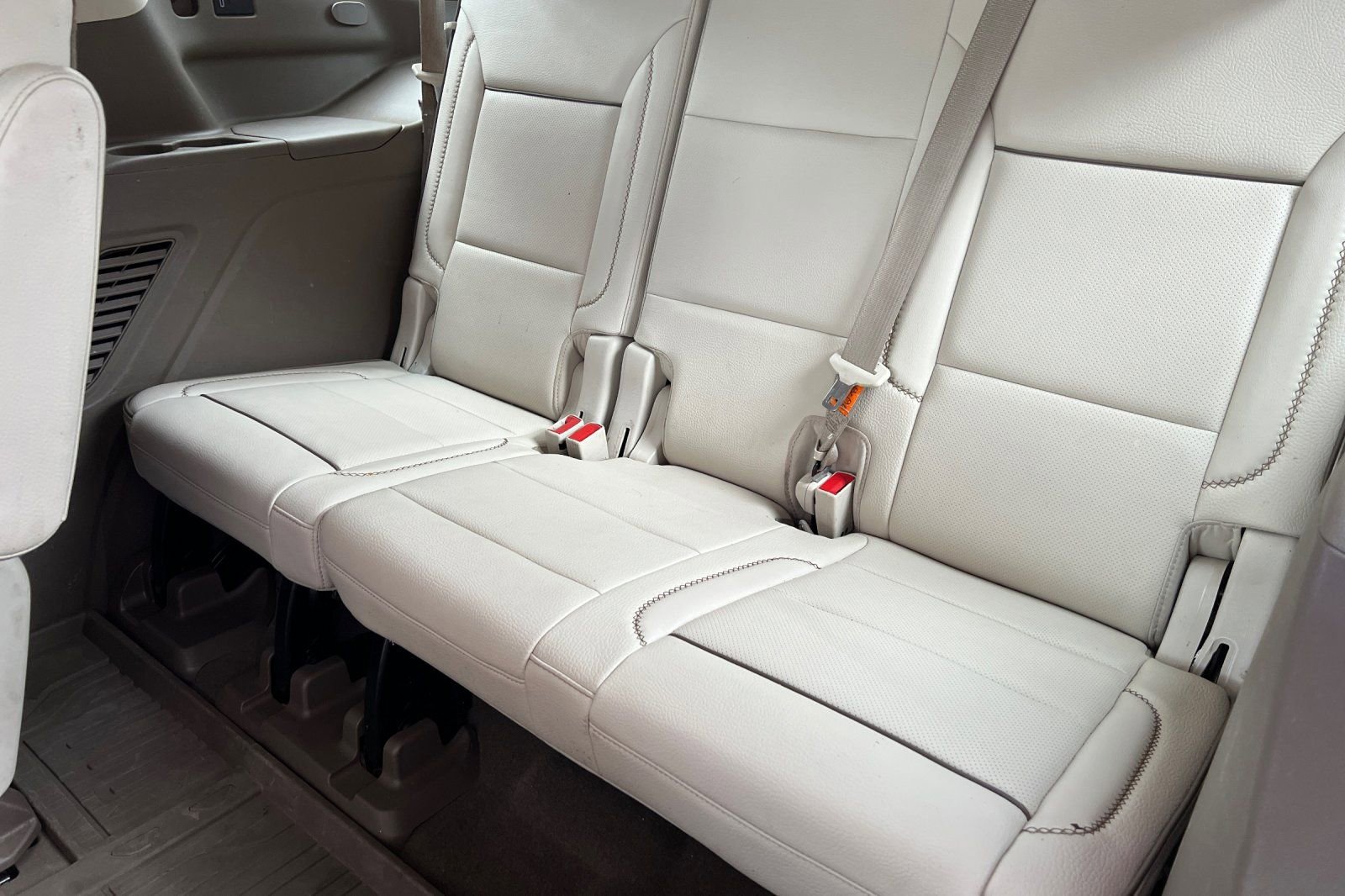 Used 2021 GMC Yukon Denali w/ Denali Premium Package image 15