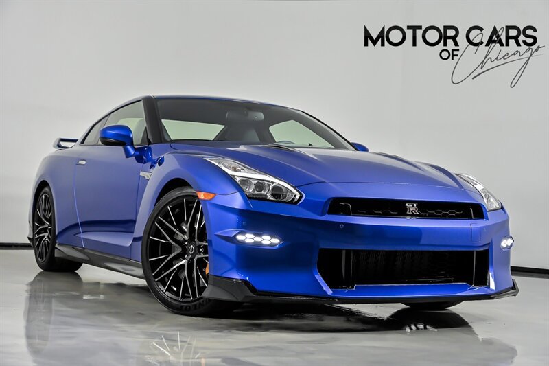 Used 2024 Nissan GT-R AWD/4WD image 1