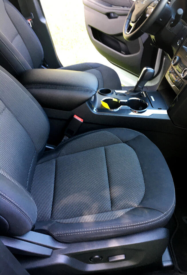 Used 2019 Ford Explorer XLT w/ Equipment Group 201A image 16