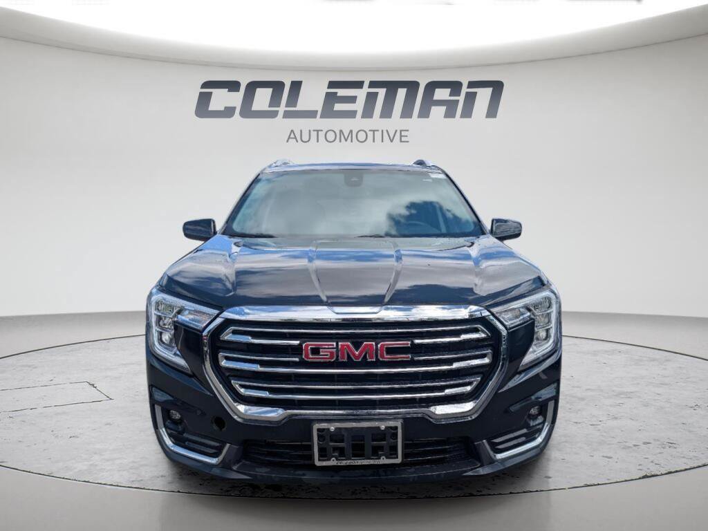 Used 2024 GMC Terrain SLT AWD/4WD image 2