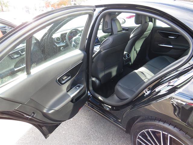 Used 2025 Mercedes-Benz C 300 4MATIC Sedan image 21