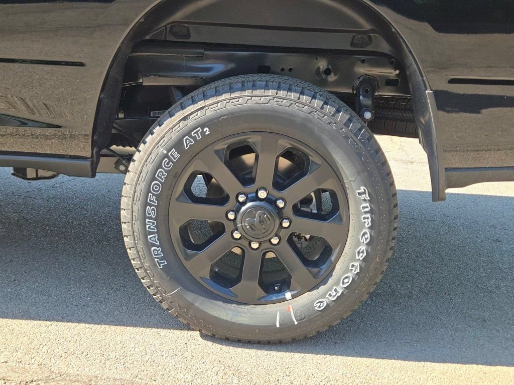 New 2026 RAM 2500 Laramie AWD/4WD image 13
