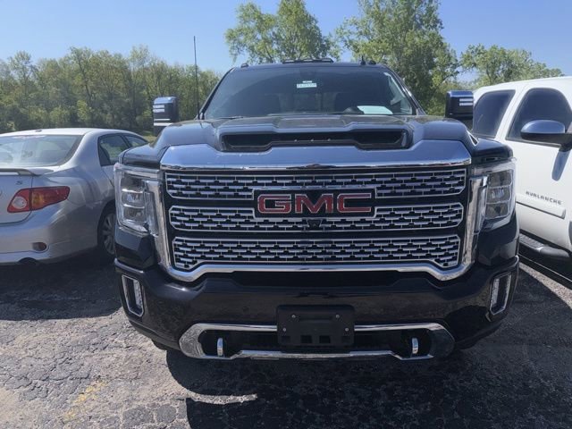 Used 2021 GMC Sierra 2500 Denali w/ Denali Black Diamond Edition AWD/4WD image 16