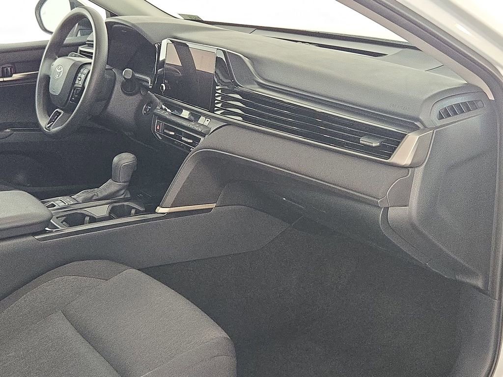 Used 2025 Toyota Camry LE FWD image 34