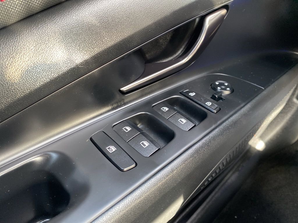 Certified 2023 Hyundai Elantra N Line image 23