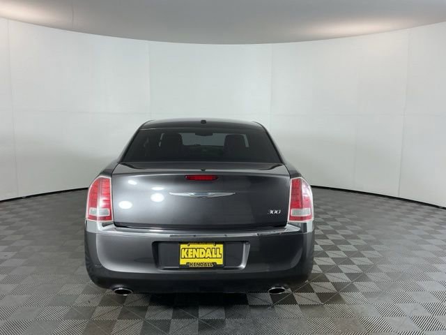 Used 2014 Chrysler 300 RWD image 6