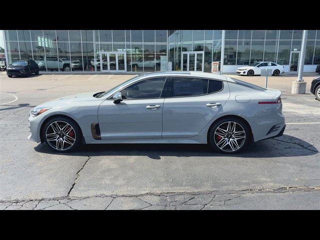 Used 2022 Kia Stinger GT2 AWD/4WD image 5