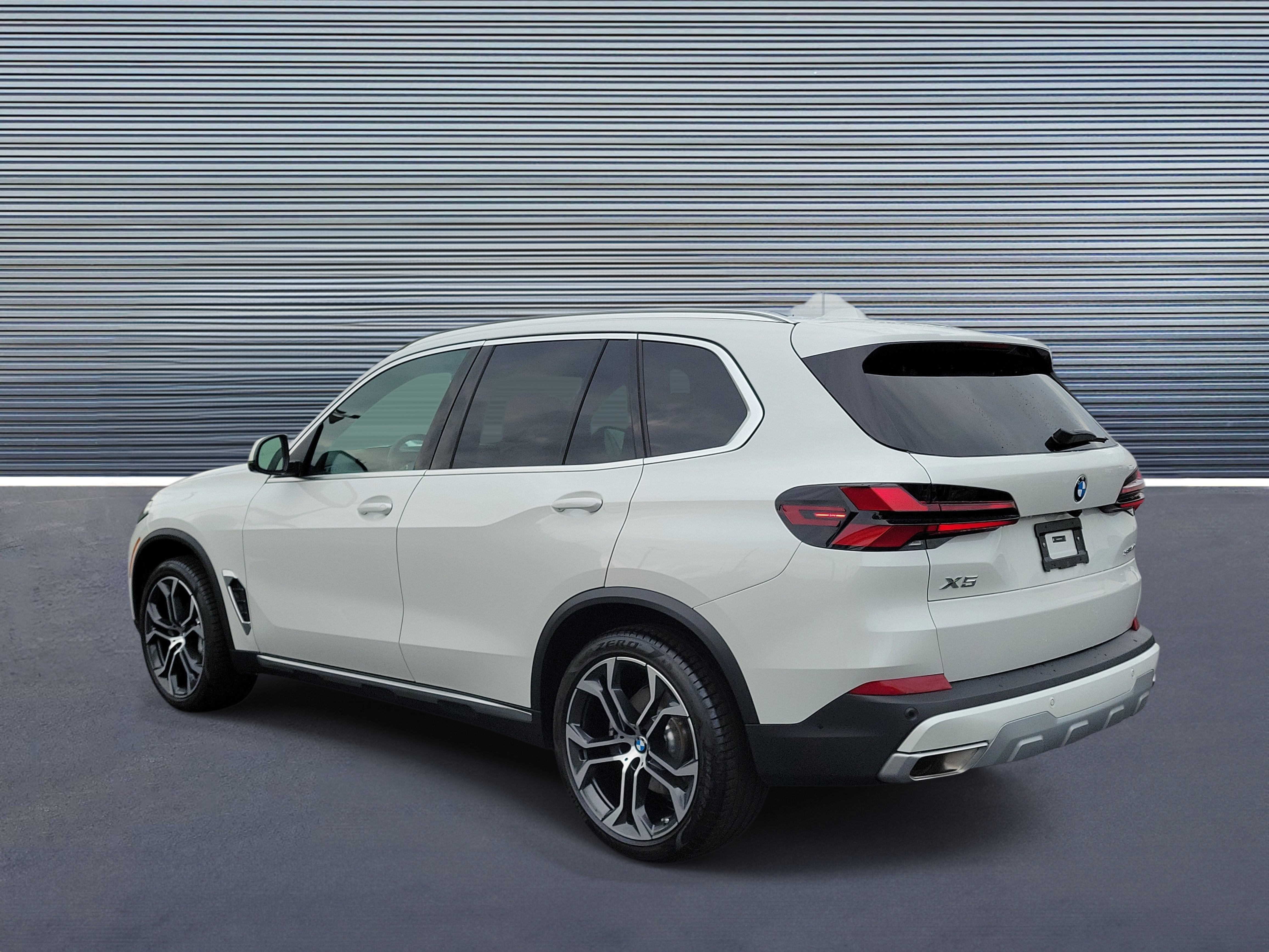 Used 2026 BMW X5 sDrive40i RWD image 4