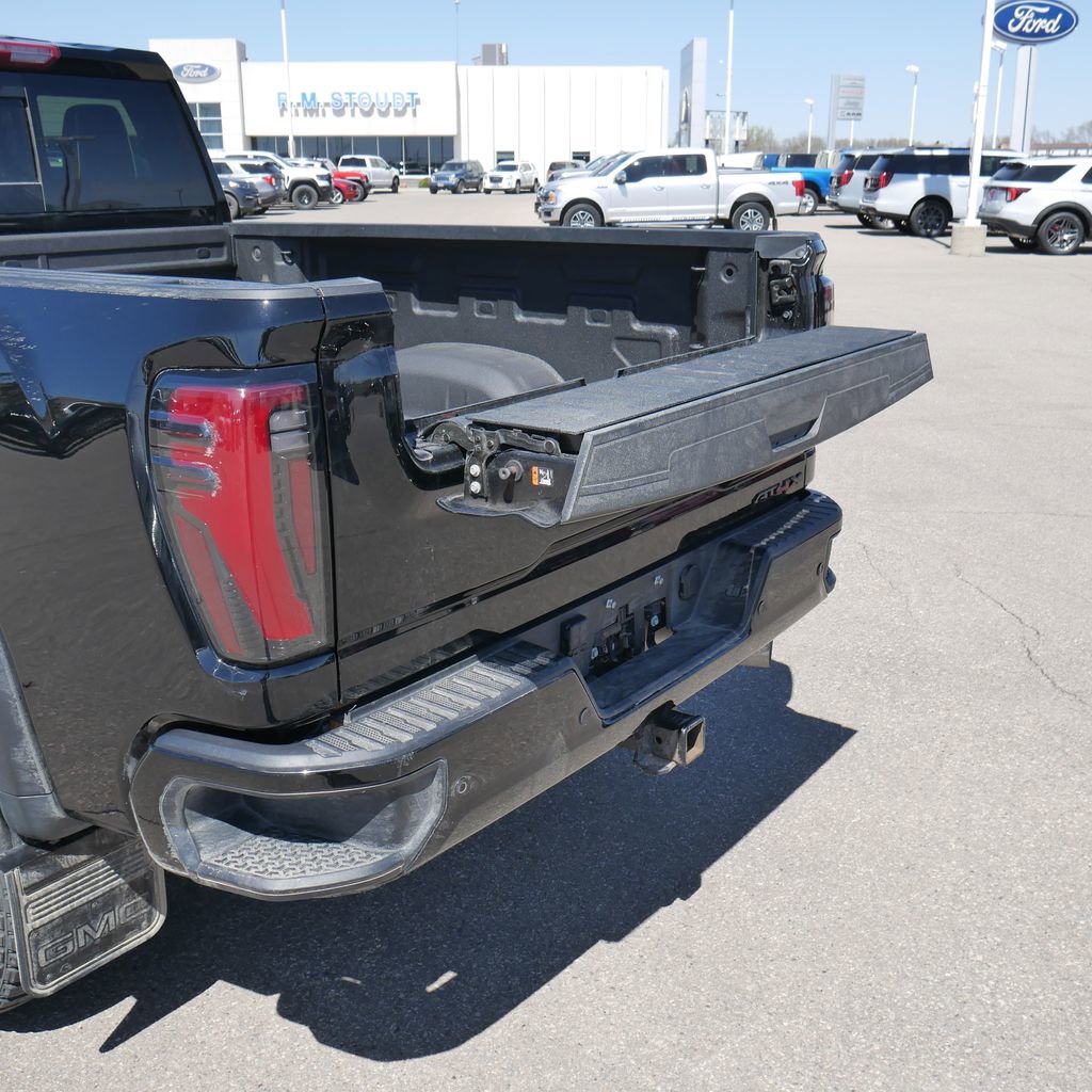 Used 2024 GMC Sierra 2500 AT4X AWD/4WD image 25