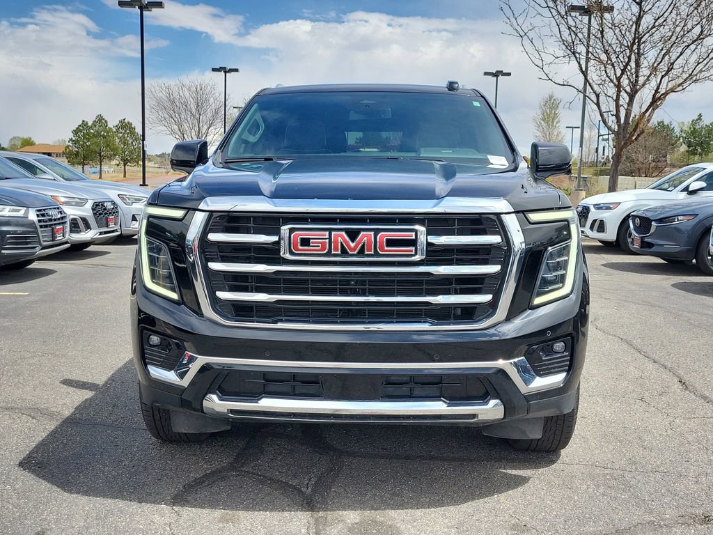 Used 2025 GMC Yukon Elevation w/ LPO, Elevation Black Package AWD/4WD image 9