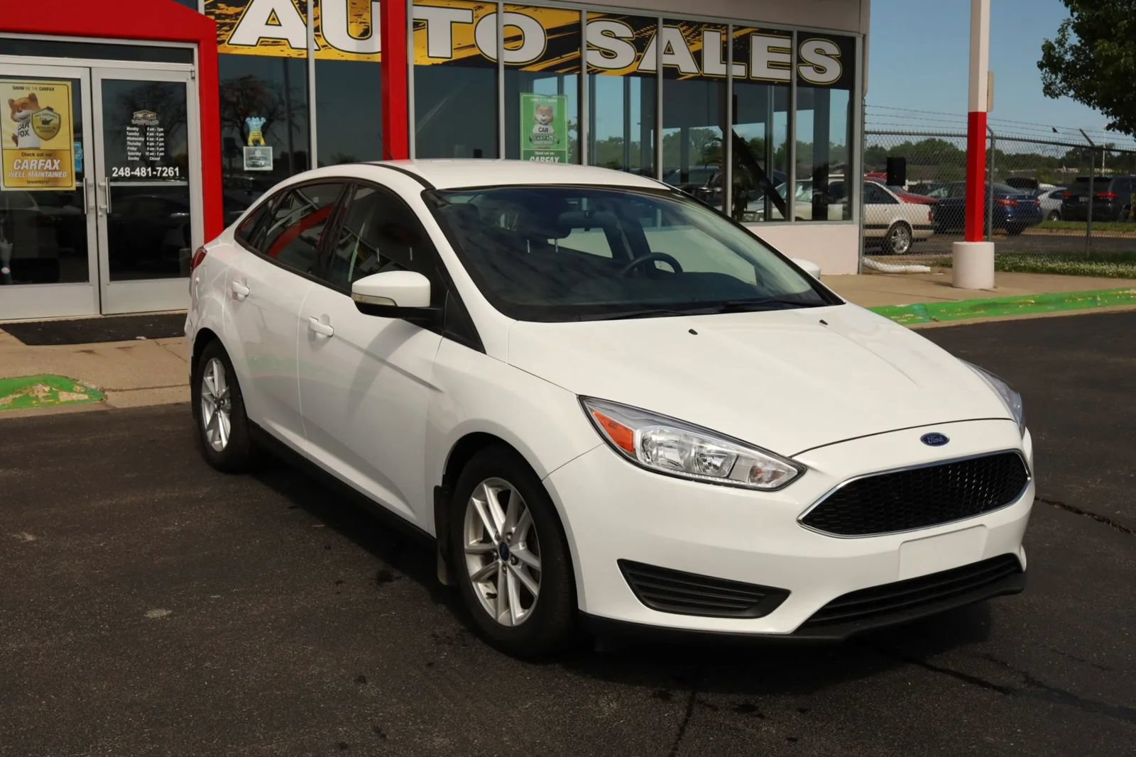 Used 2015 Ford Focus SE FWD image 3