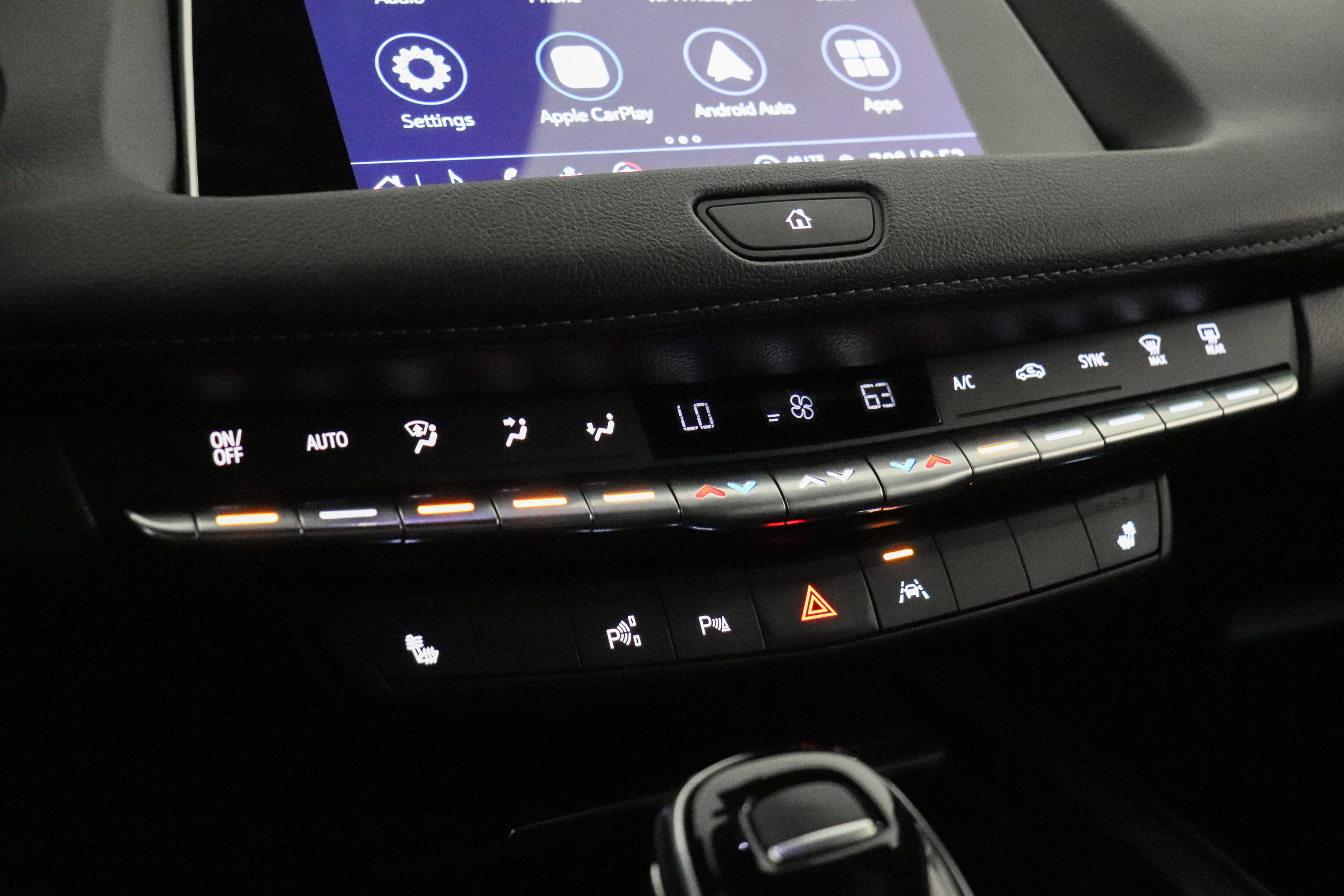 Used 2022 Cadillac XT4 Premium Luxury w/ Enhanced Visibility Package AWD/4WD image 28