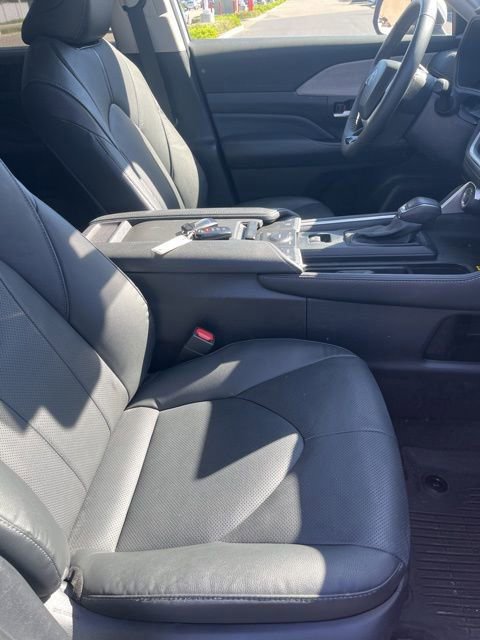 Used 2024 Toyota Grand Highlander Limited image 13