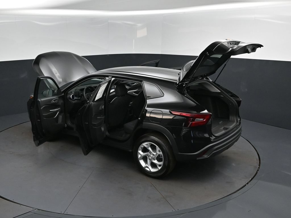 New 2026 Chevrolet Trax LS w/ LS Convenience Package FWD image 47