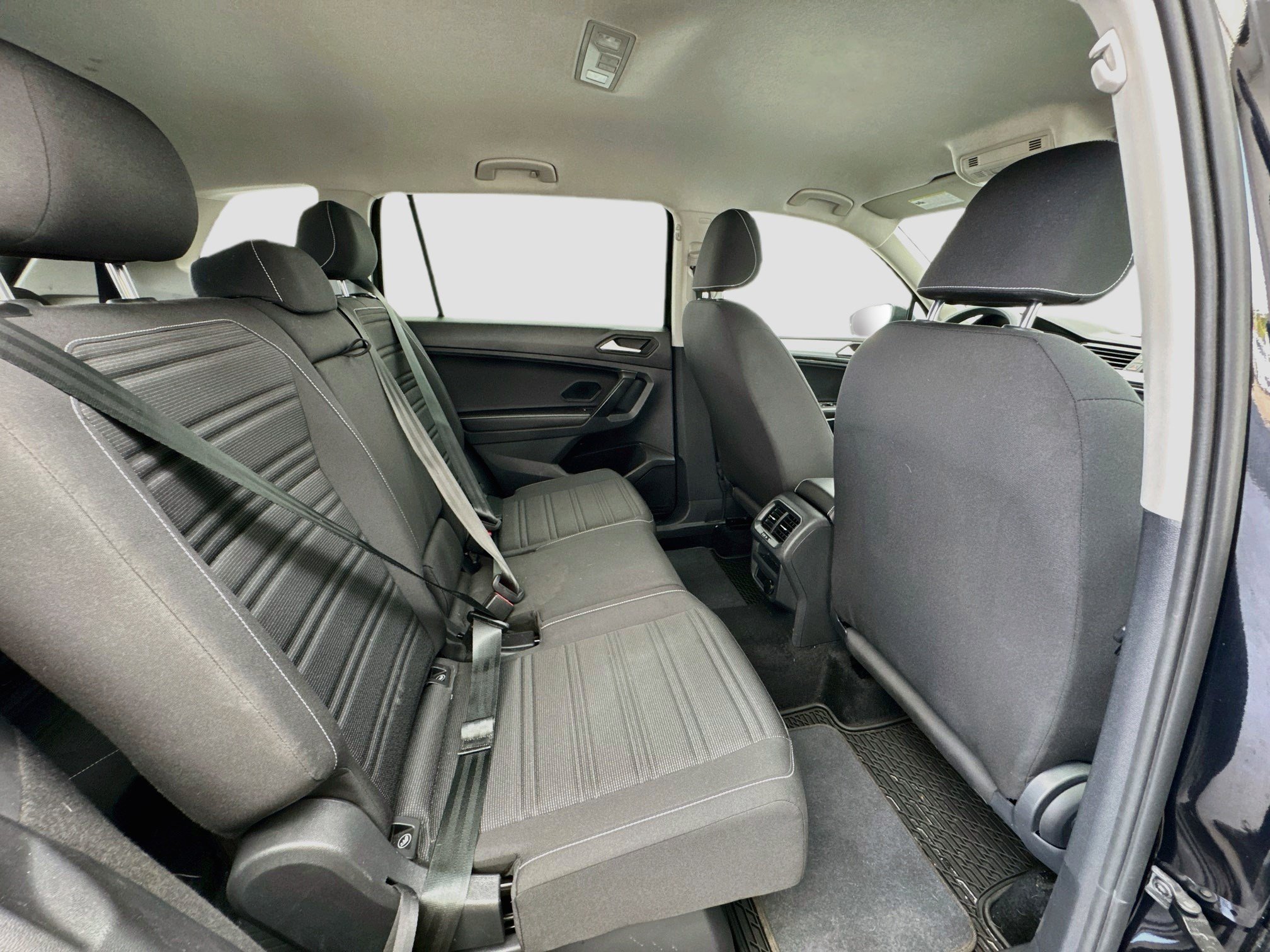 Used 2022 Volkswagen Tiguan S FWD image 19