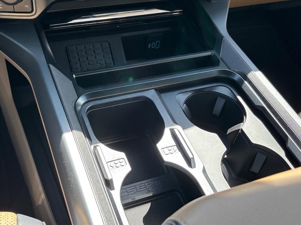 New 2026 Ford F250 4x4 Crew Cab Super Duty image 18
